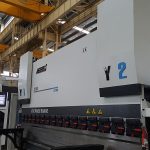 6-osová hydraulická cnc lisová brzda 200 Ton 3100 mm pre zadný doraz CNC XR Z1 Z2 os