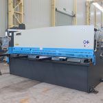 hydraulické plechové gilotinové rezacie stroje cnc strihanie na plech, kovový strihací stroj